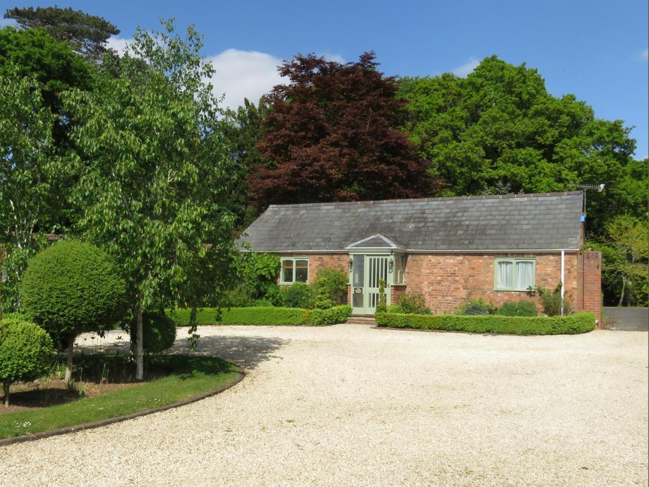 The Packing House Villa Severn Stoke Exterior photo